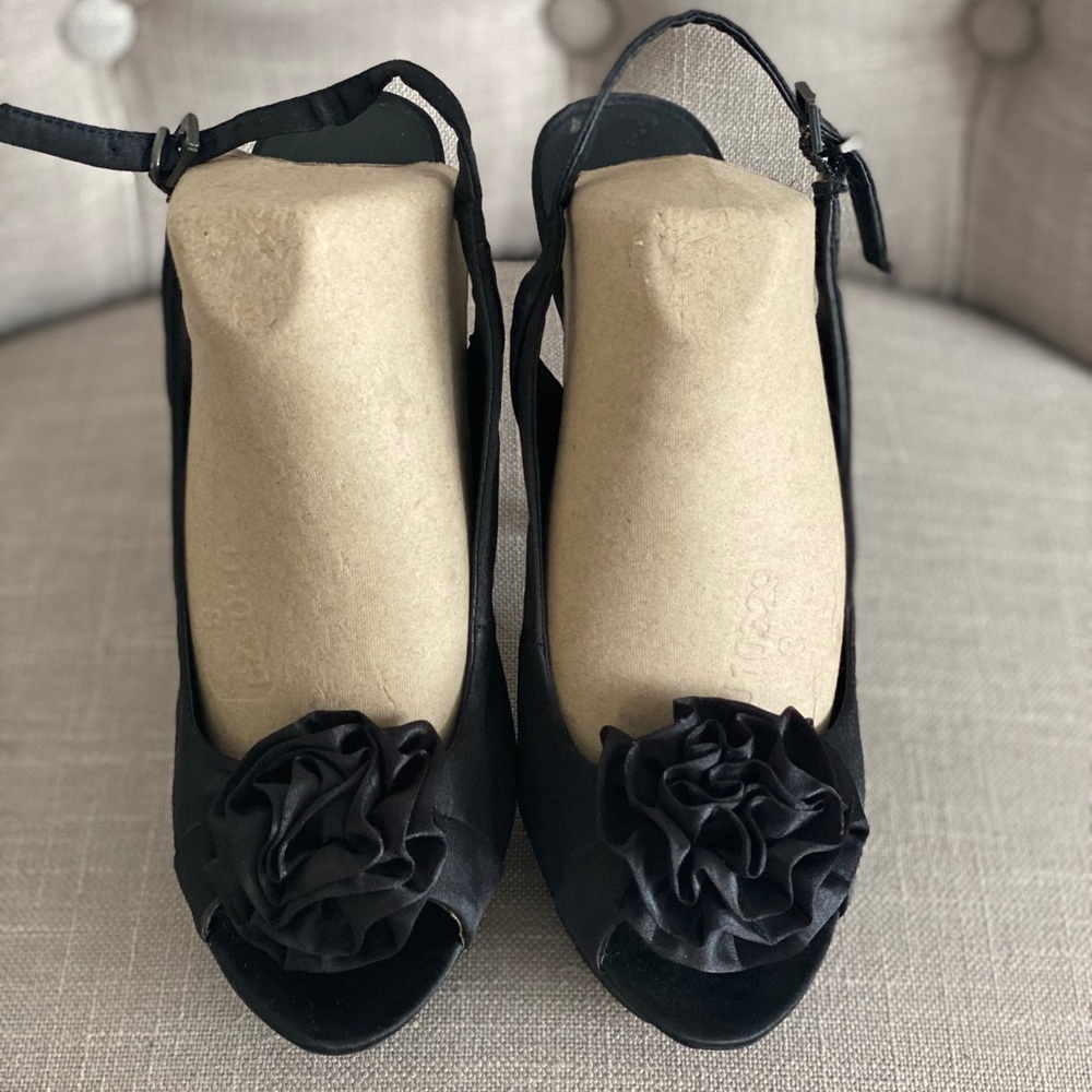 Women's Lamis-Peep Toe Satin Platform Pumps